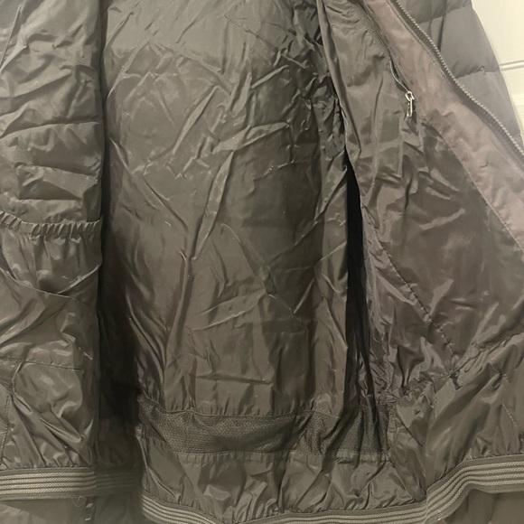 The North Face Women’s Down Puffer Jacket Faux Fur Hood Ski Coat Size M - Picture 11 of 13